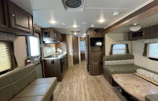 2019 Forest River RV Flagstaff Shamrock 233S