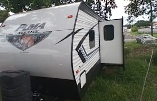 2019 Palomino Puma 27RLSS