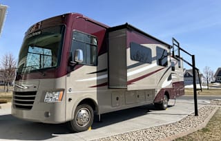 2016 Coachmen RV Mirada 35BH
