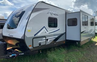 Sweet Sugar Rv Rental pet friendly (Apex)
