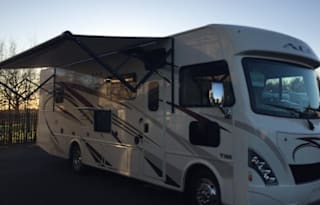 Travel like a ROCKSTAR! 2019 Thor Motor Coach30.2