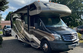 2014 Mercedes Benz Solera 24S