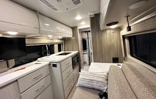2022 Thor Motor Coach Tellaro 20K