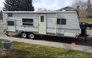 Friendly camping camper for all w/ Bunks