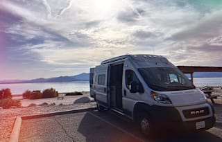 2022 Winnebago Solis 59P