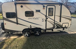 2018 Venture RV Sonic SN170VBH