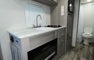 2023 Coleman Lantern LT 17B NEAR Brazos State Park