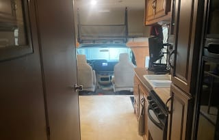 Stocked 2016 Itasca Spirit; 26ft, 3 Bed/Sleeps 6