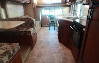 Forest River RV Sunseeker 3100SSFord
