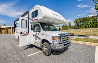 Explore in Comfort: 2015 Sunseeker 2500TS RV