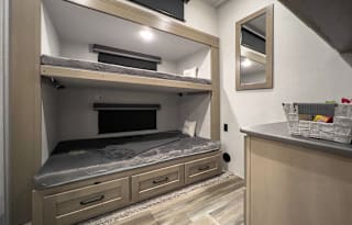 Luxury Family 5th wheel