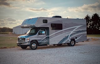 The Clean & Easy Coach - 2020 Winnebago