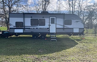 Paul and Lindsey's Pet and Kid friendly RV!!!