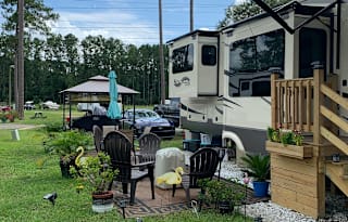 Fun  n Sun 2020 Grand Design Solitude 375RES