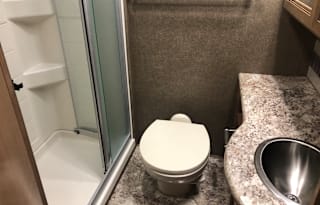2020 Thor Motor Coach Quantum RW28