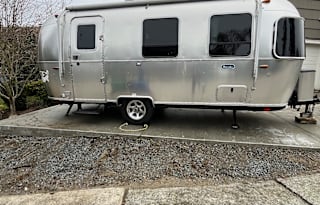 Family Friendly - Bambi - Airstream - 2021 - 22FB