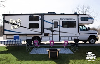 The RV Rental Factory - 2022 Sunseeker Bunkhouse