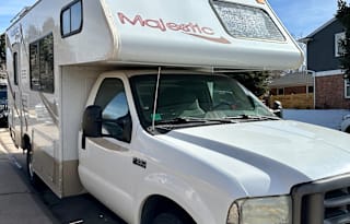 Four Winds 23P - Rare F-Series RV, All Essentials!