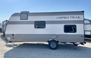The Cozy Cabin Cruiser (0000)