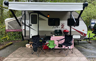 2017 Starcraft Sleeps 5| Pet friendly| Lite Tow