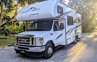 WELCOME TO RV LIVING RENTAL