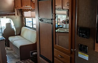 2016 Chateau - Home Away From Home