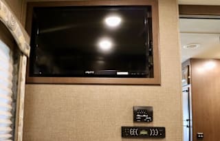 2018 Class A Thor Motor Coach Windsport