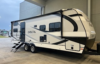 Texas Angel - 2024 Alliance RV Delta 251BH
