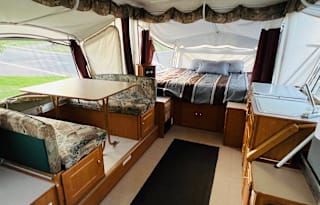 Popup Camper with Heat/AC & Extra Amenities