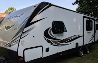 Lake Site Camping Passport 2520RL