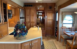 2008 DRV Luxury Suites Mobile Suites 36 TK3