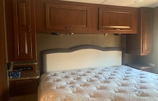 2016 Thor Motor Coach Hurricane 34J