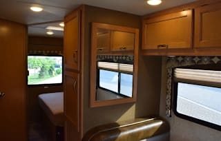 Jackpot Joe RV (Circa) Ultd Miles  Sleep 6 Unit #7