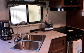 2019 Heartland Prowler Lynx 32 LX