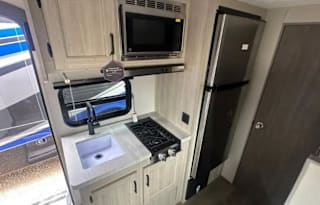 2025 Coachmen RV Catalina Summit Series 7 164BHX
