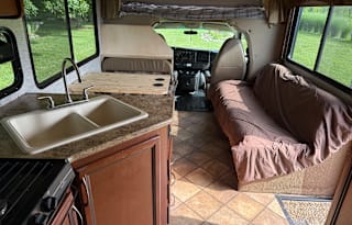 2014 Thor Motor Coach Four Winds 28A