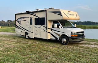 2017 Coachmen RV Freelander 26RS Chevy 4500