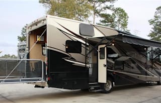 Thor Toyhauler we call him "Steve Harvey" Tailgating Champion