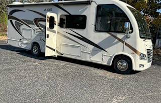 2020 Thor Motor Coach Axis 27.7