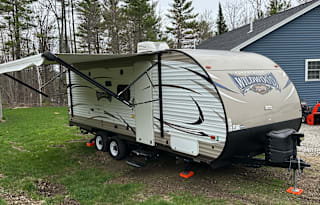 2017 Forest River RV Wildwood X-Lite 230BHXL