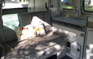 VW Vanagon: sleeps 4 drives like minivan + 18 MPG