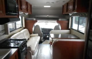 2014 Winnebago Alaskan Adventurer