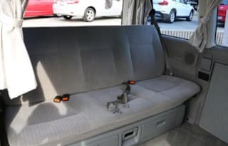 VW Eurovan Weekender - Pop Top Camper with 2 beds