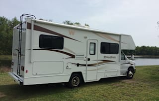 2015 Winnebago 25B Minnie Winne