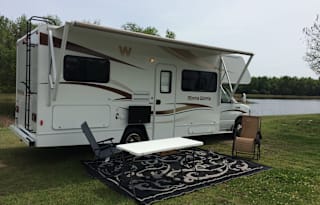 2015 Winnebago 25B Minnie Winne