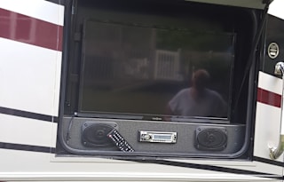 Awesome RV 4 sporting events, Glamping-staycations