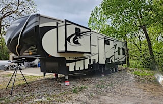 2019 Heartland Road Warrior 396