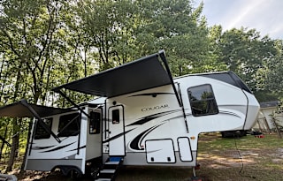 Cougar Cove 5th Wheel