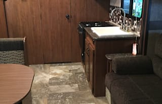 2016. Jayco jay feather 22 ft long