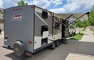 Family and Pet Friendly 2017 Coleman 274BH